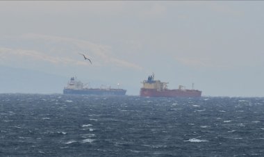 Irak, Gazze için 10 milyon litre akaryakıt yüklü gemi gönderdi