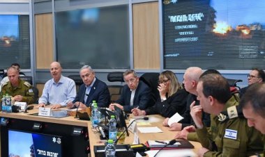 Siyonist katliam kabinesi birbirine düştü