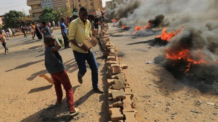 Sudan'da olağanüstü hal ilan edildi