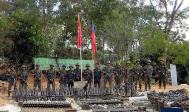 Myanmar'da muhalifler, Çin sınırındaki kentin kontrolünü ele geçirdi