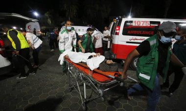 Gazze mübarek üç aylara katliamların gölgesinde girdi: İşgalcilerin gece saldırısında çok sayıda Filistinli şehid oldu