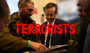 İşgalci İsrail'in Cumhurbaşkanı Herzog hakkında Davos ziyareti sırasında suç duyurusunda bulunuldu