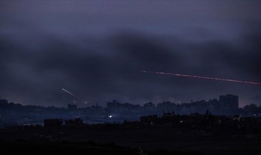 İşgalci İsrail Gazze'de BM sığınma merkezine saldırdı