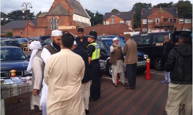 İngiltere'de her 3 Müslüman'dan biri aşırı sağ nedeniyle ülkeyi terk etmeyi düşünüyor