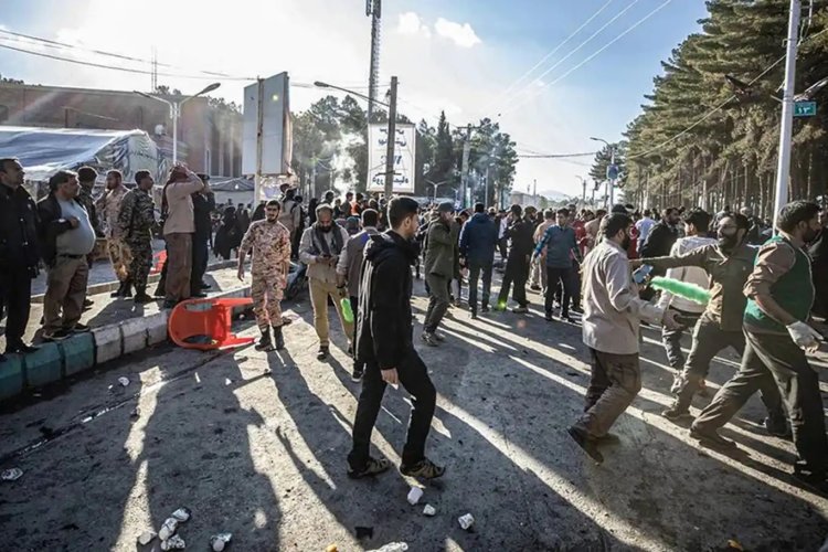 İran'da ulusal yas ilan edildi: Reisi Türkiye ziyaretini erteledi