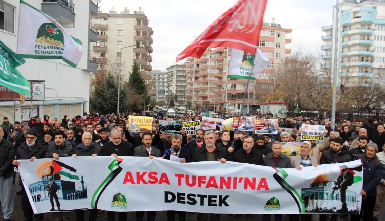 Peygamber Sevdalıları: Siyonist çete Müslüman coğrafyayı ateşe vermek isteyen bir canavara dönüşmüştür