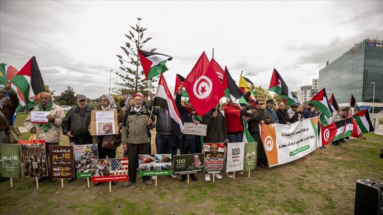 Tunus'ta ABD ve İşgalci İsrail protesto edildi: “Şan ve şeref Kassam’a, utanç ve ayıp Arap yöneticilere”