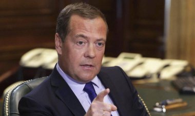 Medvedev'den NATO'ya 'nükleer' tehdidi: Her şeyin sonu bir kıyamet olacak
