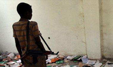 İç savaş ve etnik çatışmalara sahne olan Afrika'nın çocuk askerleri