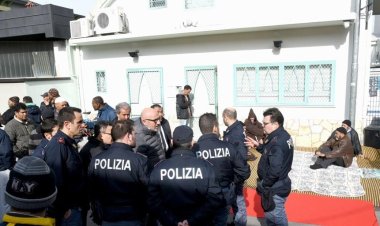 İtalya'da Darüsselam Müslüman Kültür Merkezi'nde ibadet yasaklandı