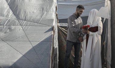 Gazze’de 2 gün önce dünya evine giren Filistinli çift, İşgalci İsrail’in hava saldırısında şehid düştü