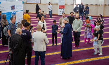 Avustralya’da camilerin kapıları açık gününde İslam kültürüyle tanışma