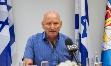 Siyonist emekli Tümgeneral: İsrail Hamas'ı yenemedi, Gazze'deki yıkım sahte bir zafer izlenimi vermek için