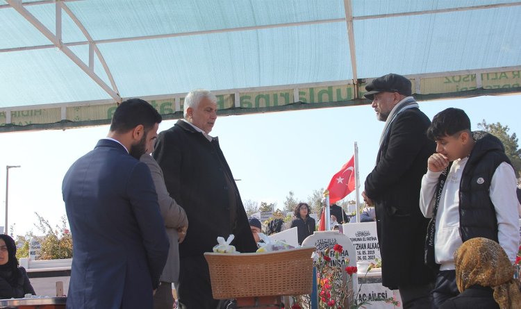 HÜDA PAR heyeti depremzedelerin acılarına ortak oldu