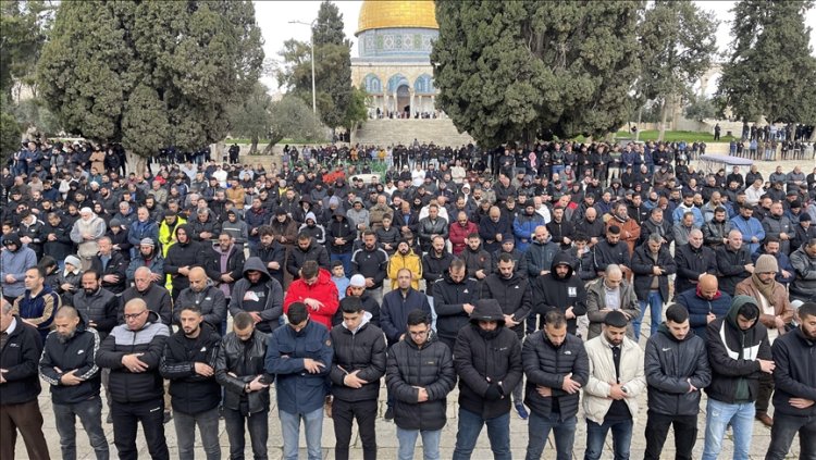 İşgalci rejim Mescid-i Aksa'da cuma namazı kılınmasını 19 haftadır kısıtlıyor