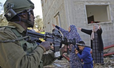 Amerikalı kadınlar, siyonist askerlerin Filistinli hemcinslerine yönelik davranışlarını "iğrenç" buluyor