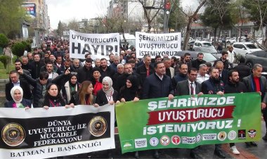 Batman halkı HÜDA PAR öncülüğünde uyuşturucuya karşı yürüyüdü