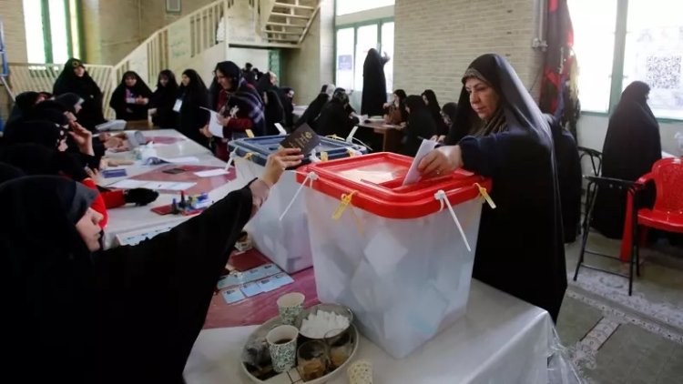 İran'da parlamento ve Uzmanlar Meclisi seçiminde oy sayımı tamamlandı