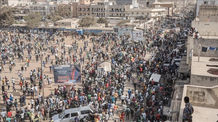 Senegal'de cumhurbaşkanlığı seçim yarışı başladı