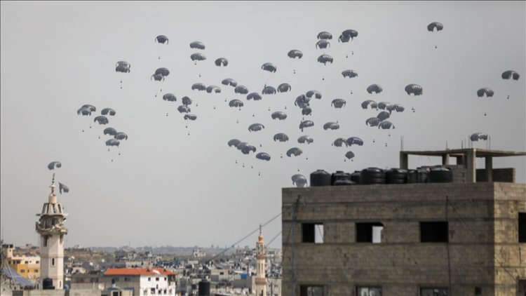 Ürdün 3 ülkenin katılımıyla Gazze'nin kuzeyine havadan yardım indirdi