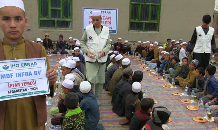 IHO EBRAR Afganistan'da yüzlerce kişiye iftar yemeği dağıttı