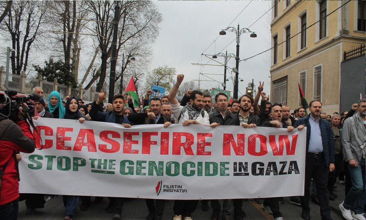 İstanbul'da binlerce kişi Gazze için yürüdü