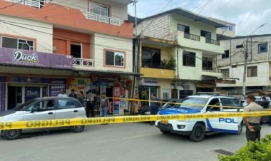 Ekvador'da iki belediye başkanı silahlı saldırıda öldürüldü