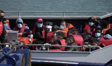 Sunak: Düzensiz göçmenler, Ruanda'ya 10-12 hafta içinde gönderilecek