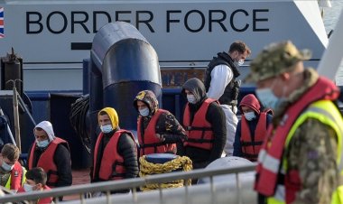İngiltere'nin düzensiz göçmenleri Ruanda'ya gönderme planı parlamentodan geçti