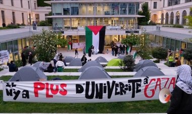 Fransa'nın prestijli okulu Sciences Po'da öğrenciler Filistin'e destek gösterisi düzenledi