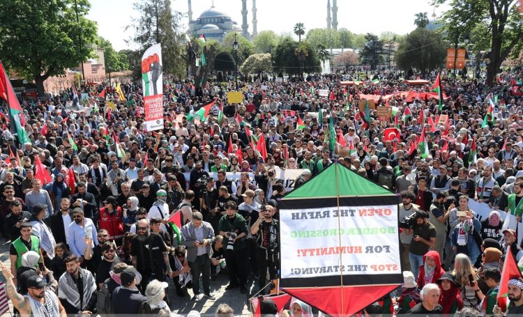İstanbul'da binler Filistin'in özgürlüğü için yürüdü