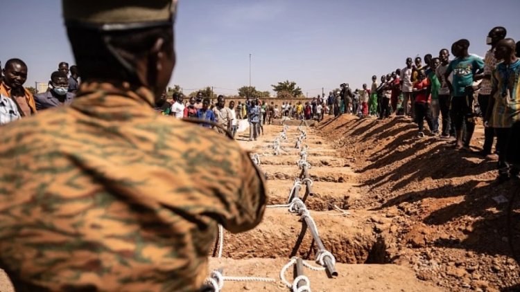 HRW: Burkina Faso ordusu El Kaide'ye intikam saldırısında 56'sı çocuk 223 sivili kurşuna dizdi