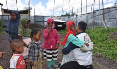 Avrupa Yetim Eli Etiyopya'ya nakdi ve giyim yardımında bulundu