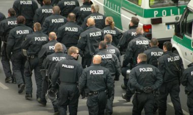 Almanya'da "İmparatorluk Vatandaşları" örgütünün elebaşları yargı karşısında