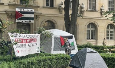 Paris'in tarihi okullarından ENS'de öğrenciler, Filistin'e destek için eylem başlattı