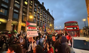 Londra'da Filistin'e destek gösterisinde 40 kişi gözaltına alındı