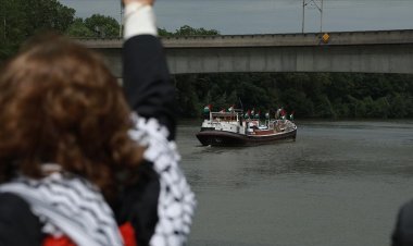 Fransa Sen Nehri'nde Filistin'e destek gösterisi