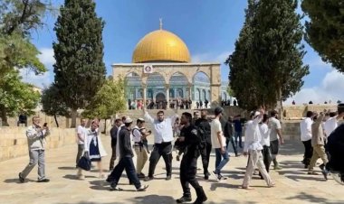 Terörist işgalcilerden Mescid-i Aksa'ya baskın