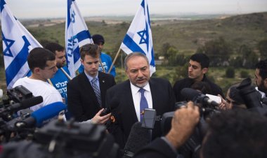 Liberman: Netanyahu Gazze'deki savaşı seçimlere kadar uzatmak istiyor
