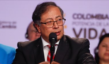 Petro, İsrail'i Gazze'de toplu katliam yapmakla suçladı