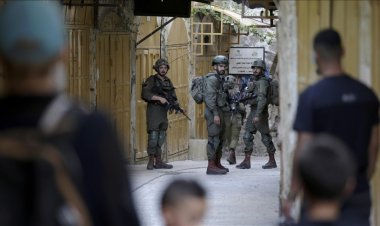 İşgalciler Batı Şeria'da 10 Filistinliyi alıkoydu