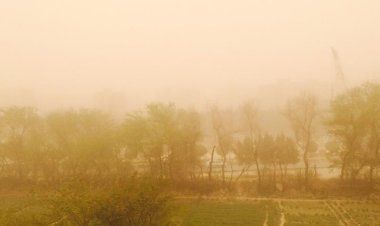 İran'da kum fırtınası nedeniyle 620 kişi hastaneye kaldırıldı