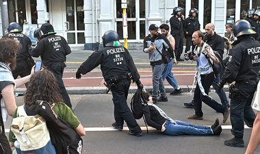 Almanya'da Filistin destekçilerine polis saldırdı