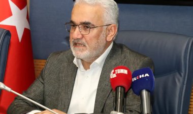 HÜDA PAR Genel Başkanı Yapıcıoğlu'ndan "15 Temmuz" paylaşımı