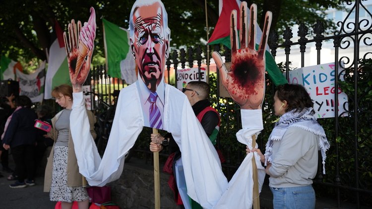 Dublin'de ABD'nin Gazze'deki soykırımdaki ortaklığı protesto edildi