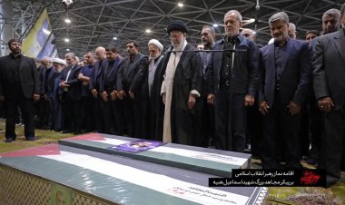 Heniyye'nin cenaze namazını Hamaney kıldırdı