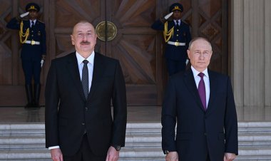 Putin ve Aliyev, Bakü'de görüştü