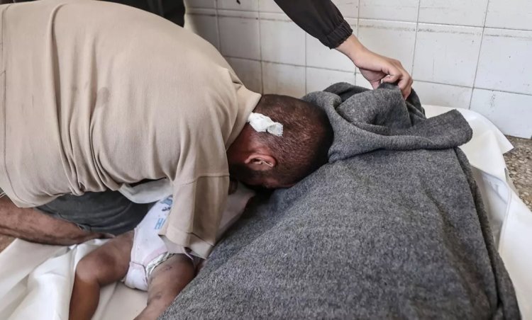 Terör rejiminin 302 gündür saldırılarını sürdürdüğü Gazze'de şehid sayısı 39 bin 550'ye çıktı