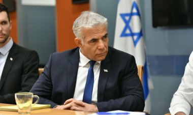 Lapid, "Netanyahu hükümetini savaşı sürdürmekle" suçladı