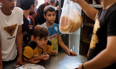 "Gazze'nin kuzeyinde insanların çoğu için tek yiyecek bir somun ekmek"